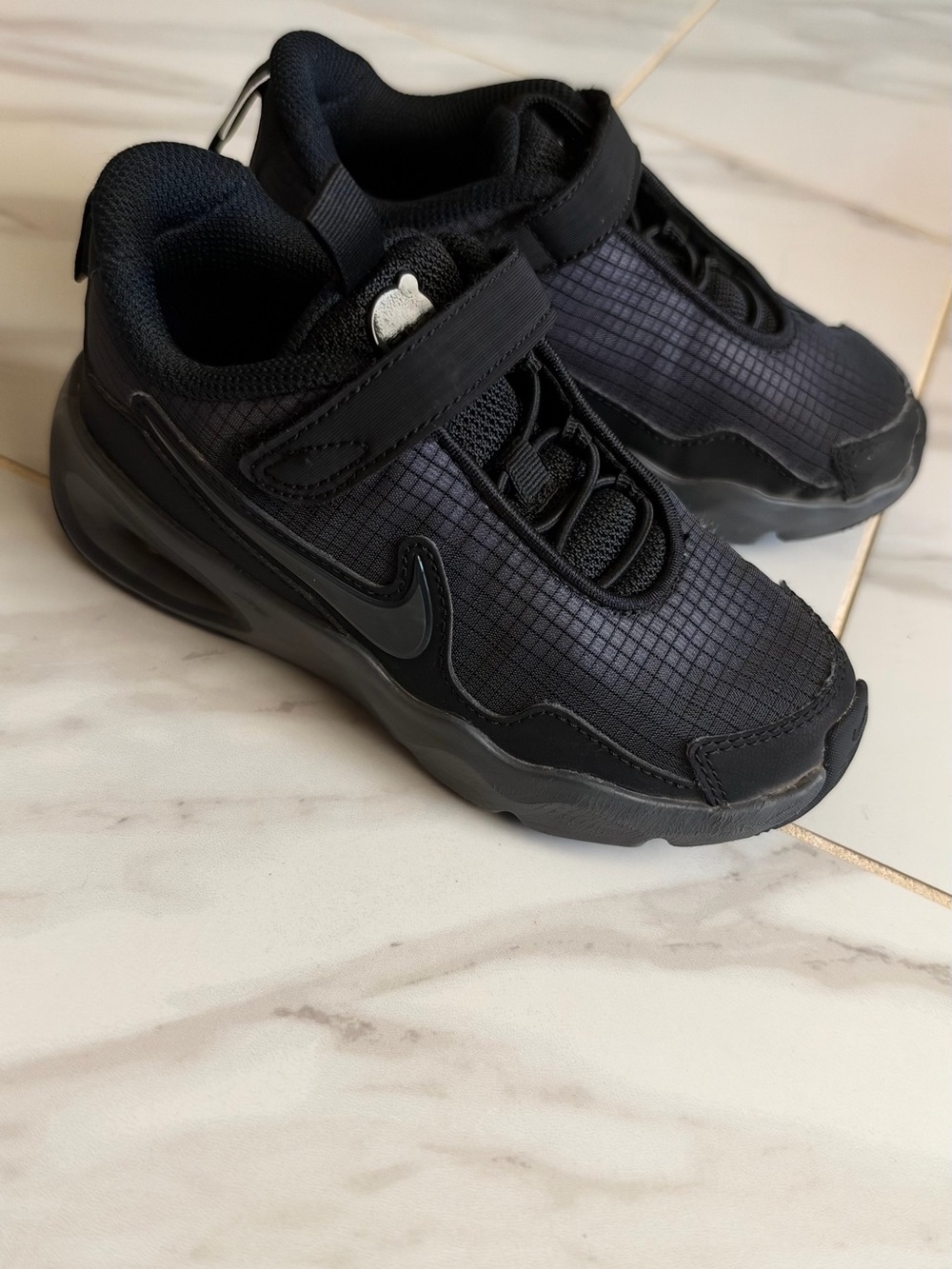 Nike Kids Black Velcro Athletic Sneakers